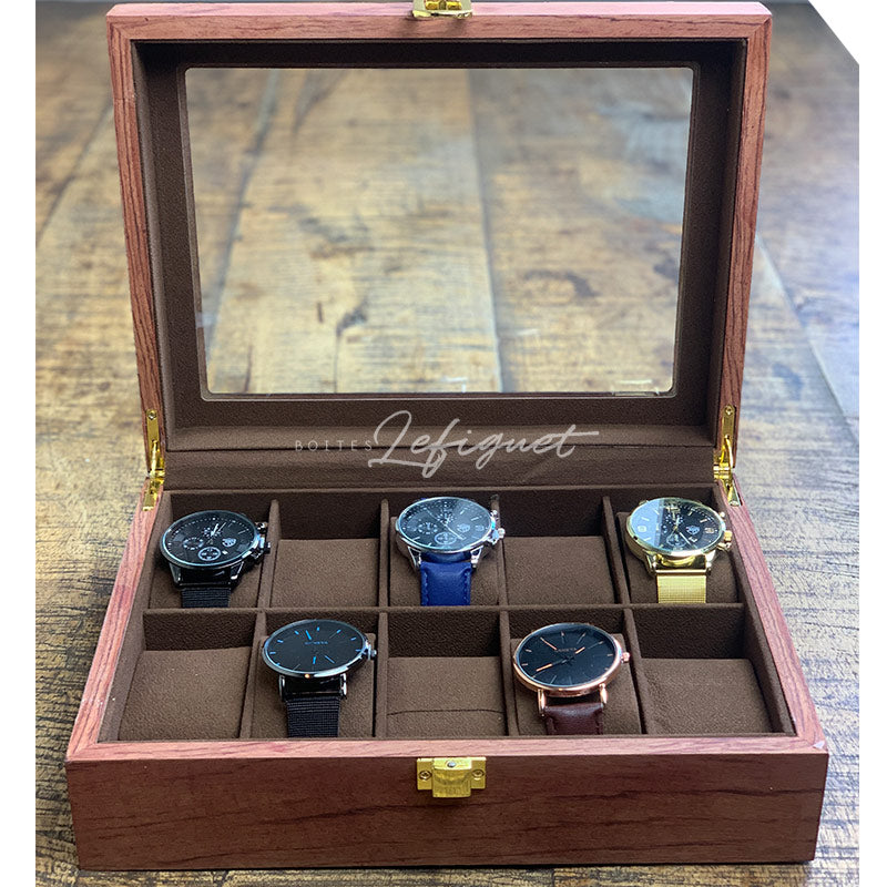 Five Boite a Montre Bois Luxueux 10 emplacements dans une boîte en bois sur une table. (Marque : Boites-lefiguet.com)